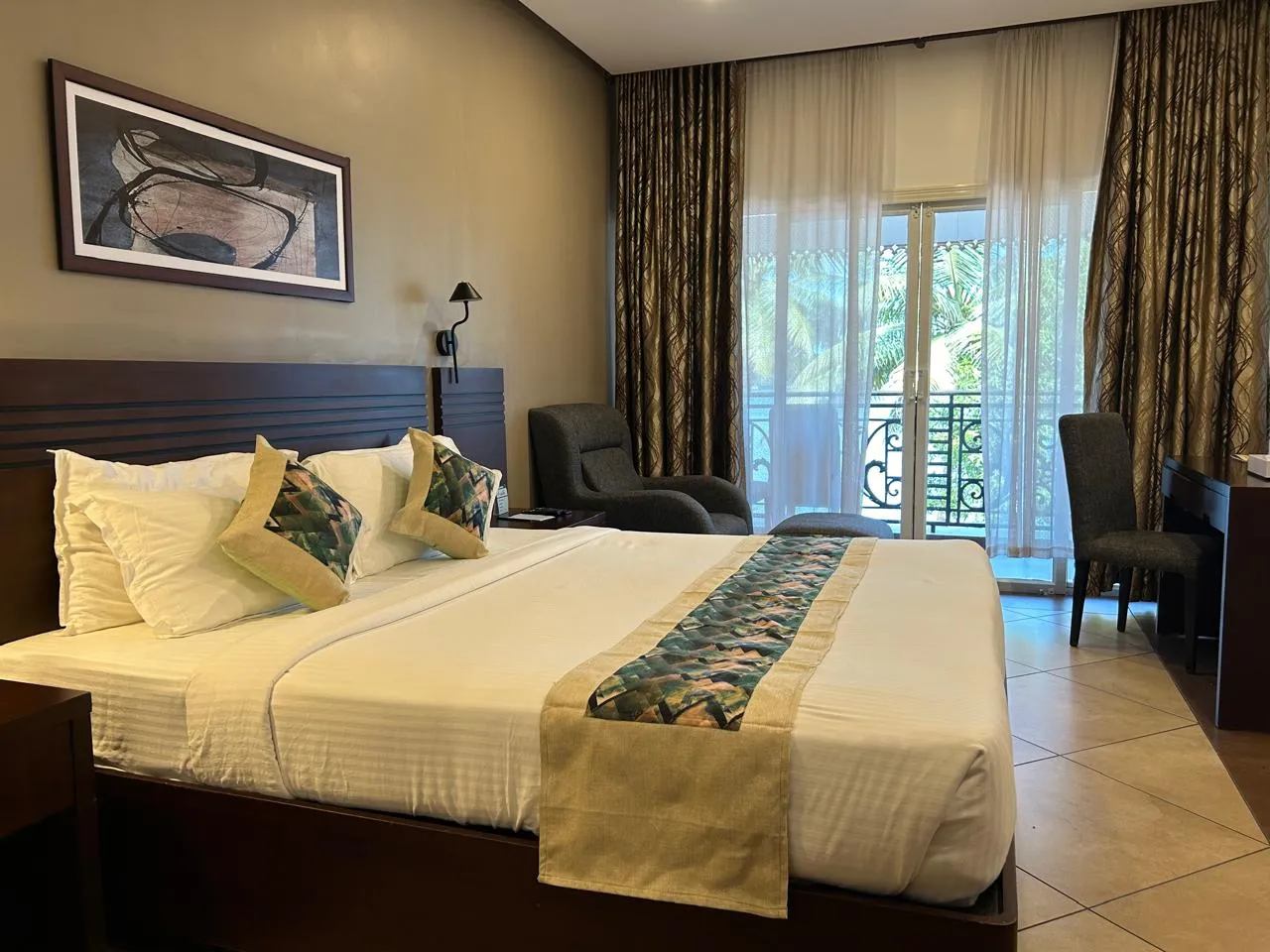 Deluxe Rooms Twin